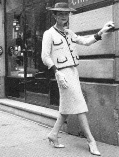 chanel 1950s suit|1950 chanel powersuit.